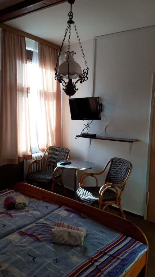 " Art Ddr" Eig Bad Dir Im Zim, 3 Og, Treppensteigen Kein Fruehhstueck Keine Kueche Nur Uebernachtung Parkpl, Wifi, Blankenb Hotel Бланкенбург Екстериор снимка